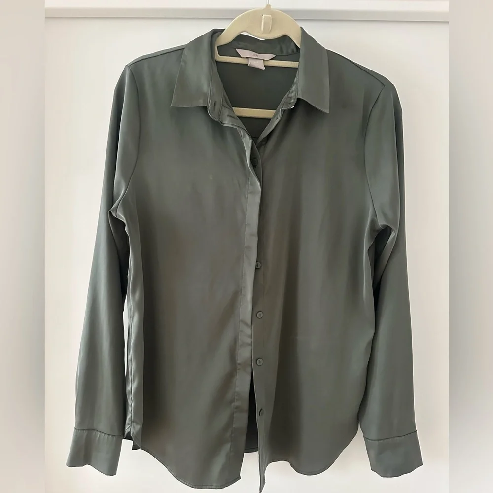 H&M Green Button Down Shirt - Picture 2 of 5